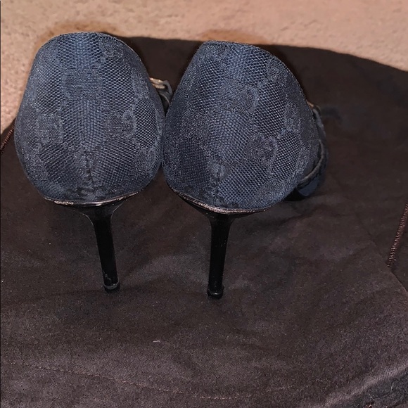 AUTHENTIC Gucci sandal - Picture 3 of 4